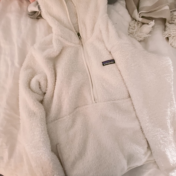 Patagonia Tops - brand new condition patagonia sherpa